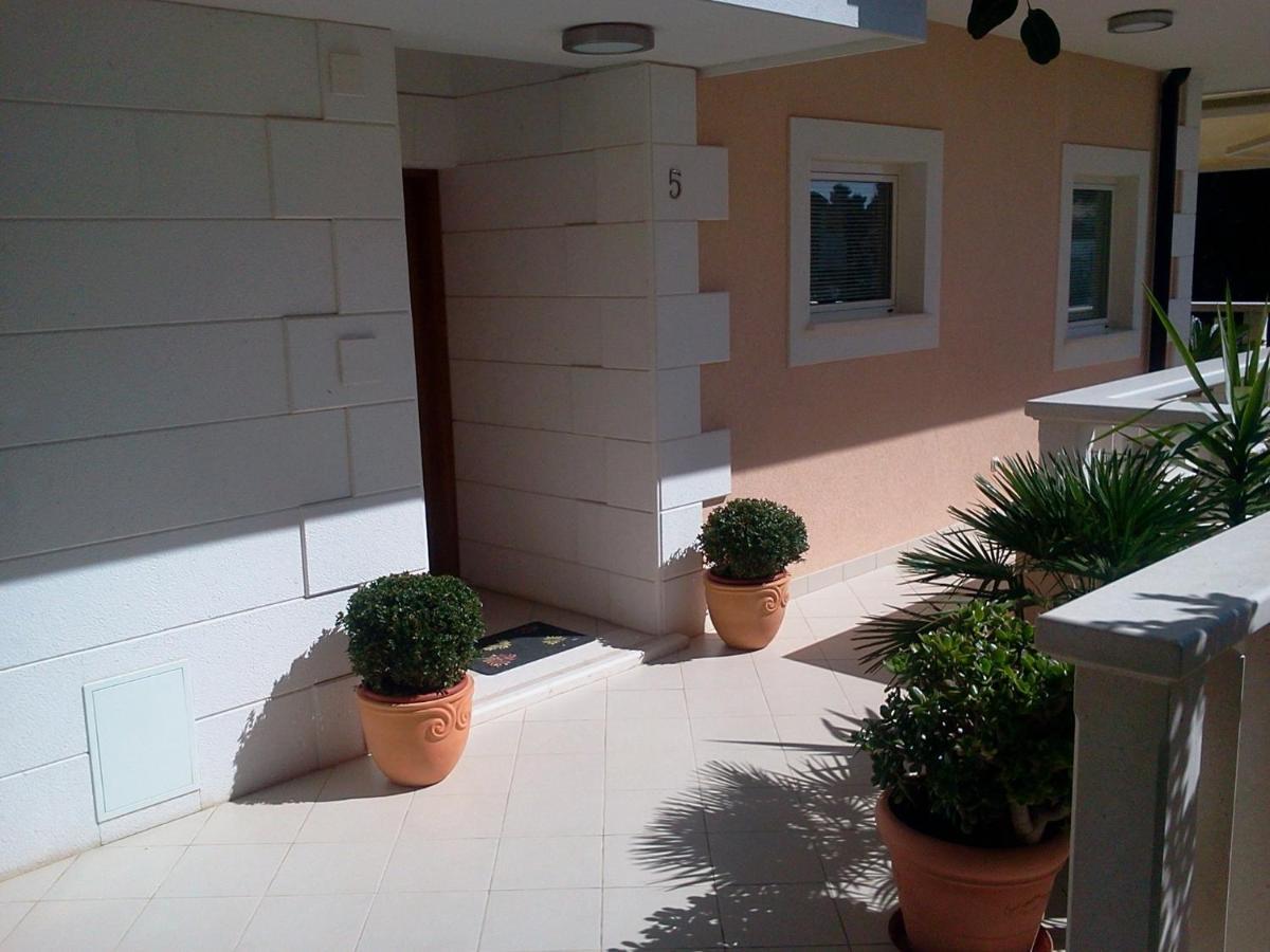 Apartments Jani Χβαρ Εξωτερικό φωτογραφία