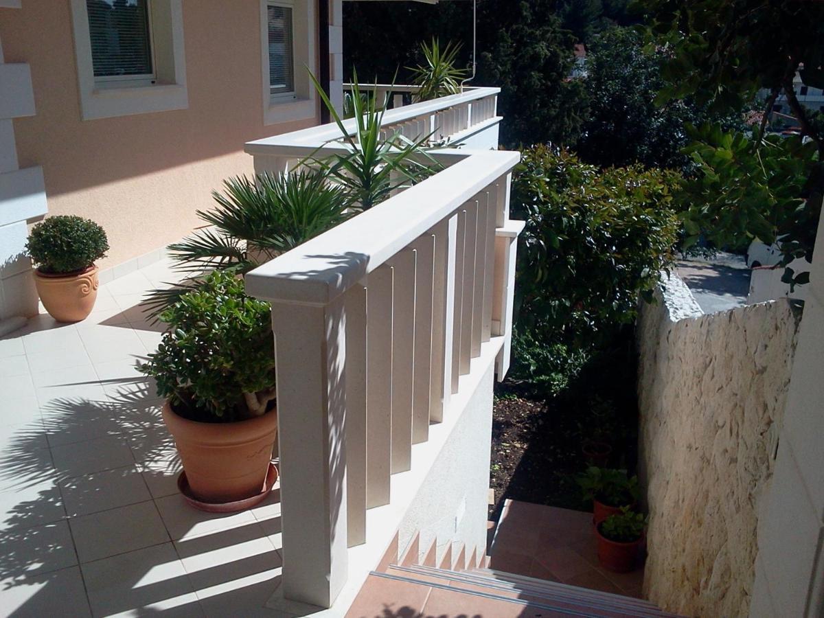 Apartments Jani Χβαρ Εξωτερικό φωτογραφία
