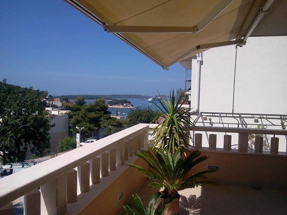 Apartments Jani Χβαρ Εξωτερικό φωτογραφία