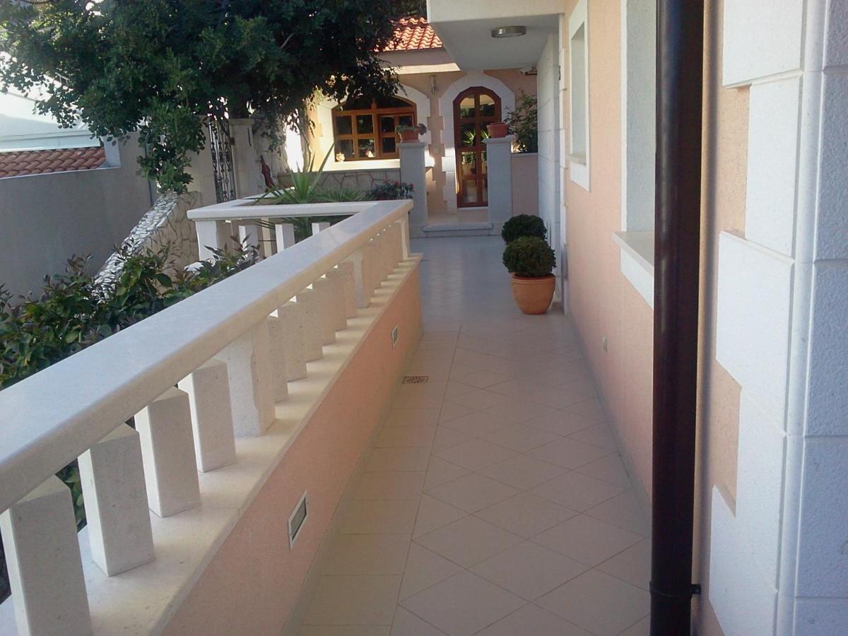 Apartments Jani Χβαρ Εξωτερικό φωτογραφία