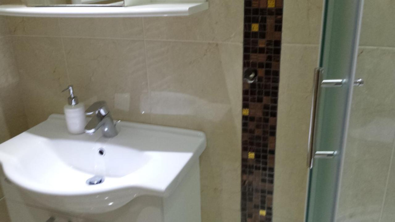 Apartments Jani Χβαρ Εξωτερικό φωτογραφία